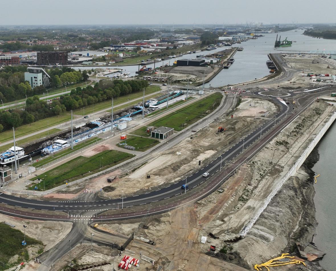 Nieuwe wegsituatie op het sluizencomplex