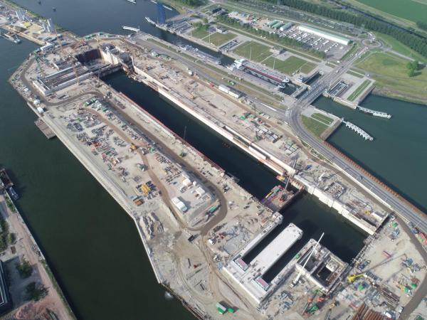 Luchtfoto bouwterrein Nieuwe Sluis - juni 2022